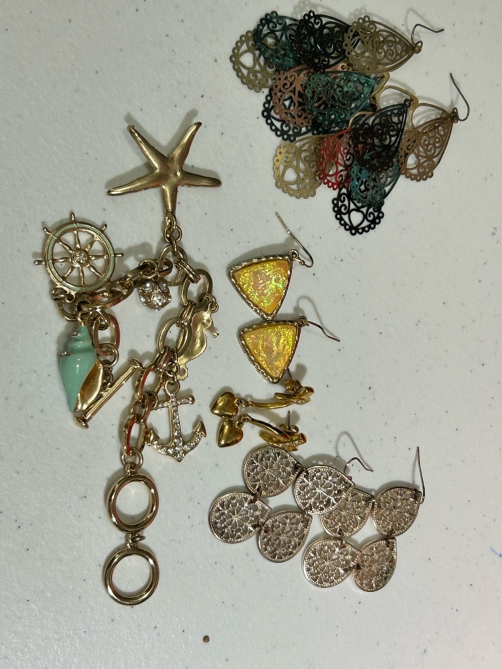 Assorted jewelry lot